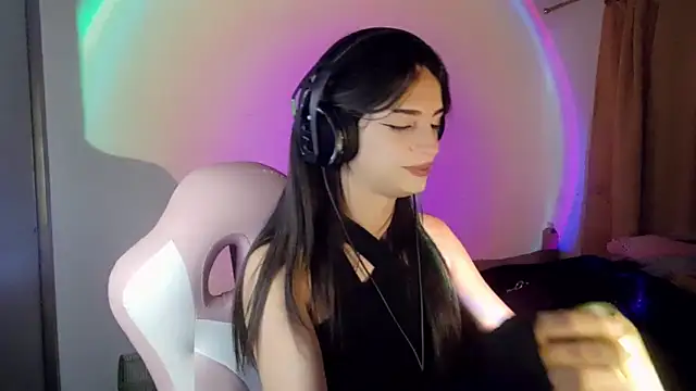 Dollbehavior  online show from April 18, 5:32 am