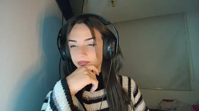 Dollbehavior  online show from October 30, 5:32 am