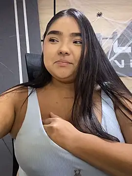 little lissiee online show from September 25, 5:44 pm