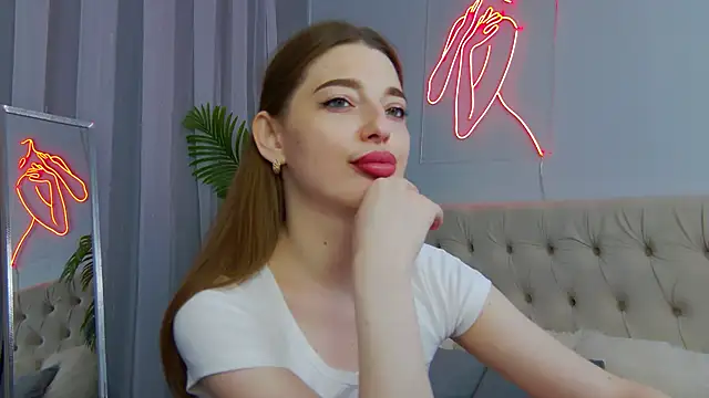 NicoleRosss online show from June 3, 11:55 am