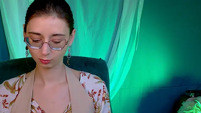 Orianna Fox online show from October 10, 1:27 pm