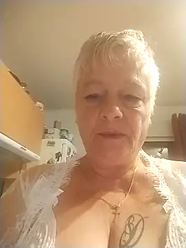 SoDi Love online show from November 4, 5:01 am