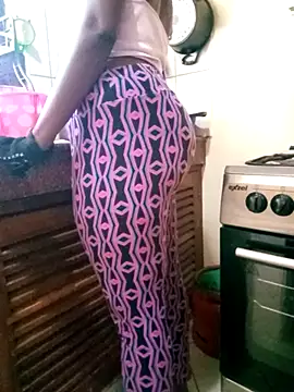 Snapshot of zainabsmile chatting on October 20, 2:53 pm zainabsmile online show from October 20, 2:53 pm