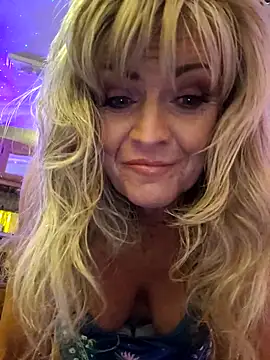 annika lately online show from November 16, 5:31 am