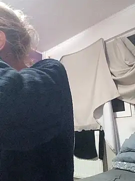 BritneyHudson online show from February 3, 2:53 am