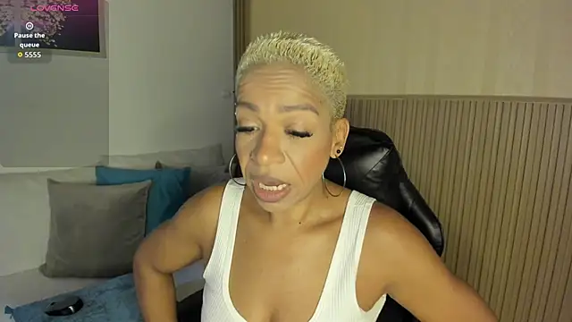 summer night  online show from October 23, 11:49 am