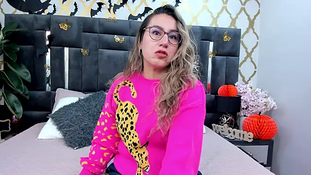 RubbyTaylor online show from November 1, 11:36 am