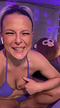 GinAnnTonic online show from January 12, 6:46 pm