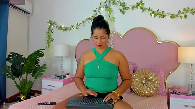 EmmaCrush online show from September 13, 8:50 pm