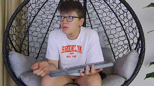 alex noa online show from November 1, 8:35 pm