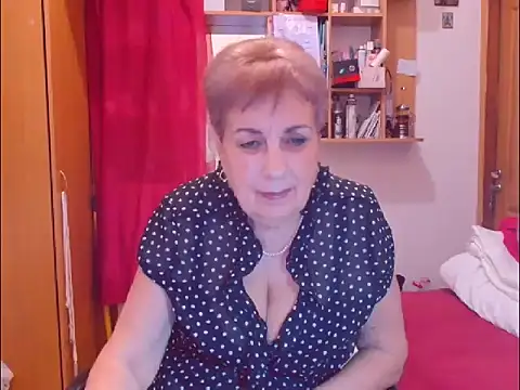 Victoria5643 online show from December 1, 7:38 pm