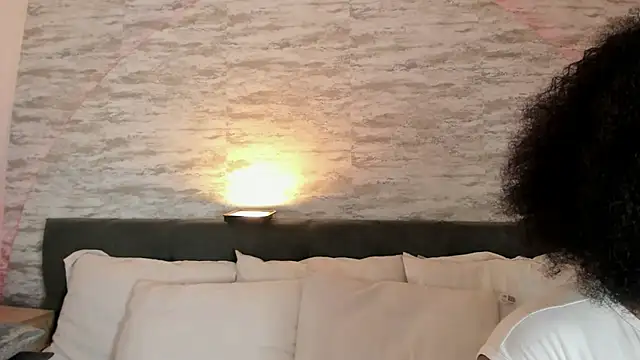 Snapshot of Anneth__M chatting on October 20, 7:39 pm Anneth M online show from October 20, 7:39 pm
