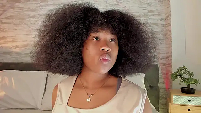 Snapshot of Anneth__M chatting on September 29, 7:52 pm Anneth M online show from September 29, 7:52 pm