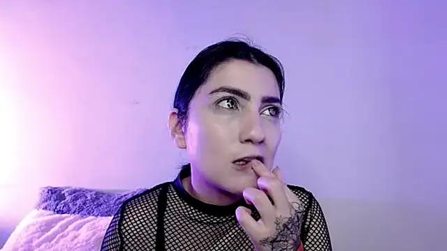 sophy rock online show from November 12, 5:11 pm