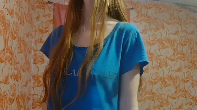 strawberrysmoothie online show from December 19, 9:07 pm