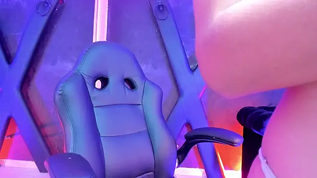 Agathaargent  online show from February 11, 10:44 pm