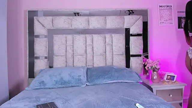 Sara Greey online show from September 23, 2:26 pm