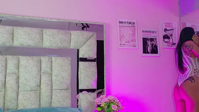 Sara Greey online show from October 22, 5:07 pm