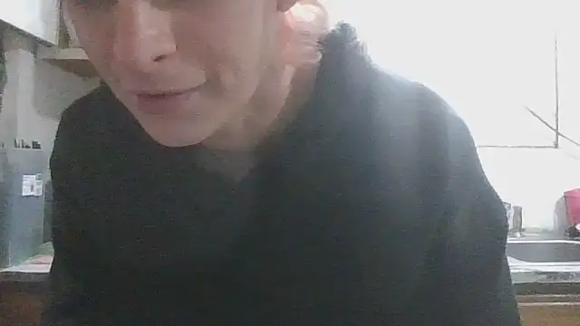 watermellonpussy online show from June 18, 12:12 am