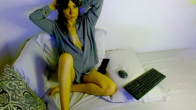 samanta r  online show from June 5, 5:19 pm