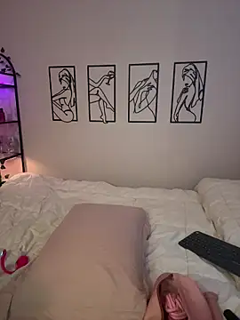 Megan Rodrigo online show from November 24, 7:49 pm