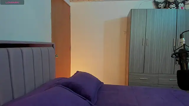 Kayla foxxy online show from September 25, 7:07 am