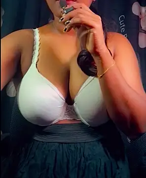 SLteena online show from November 15, 3:24 pm