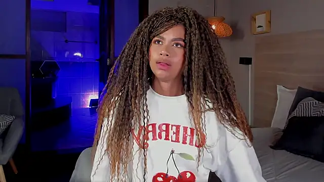 nayah   online show from November 5, 7:52 pm