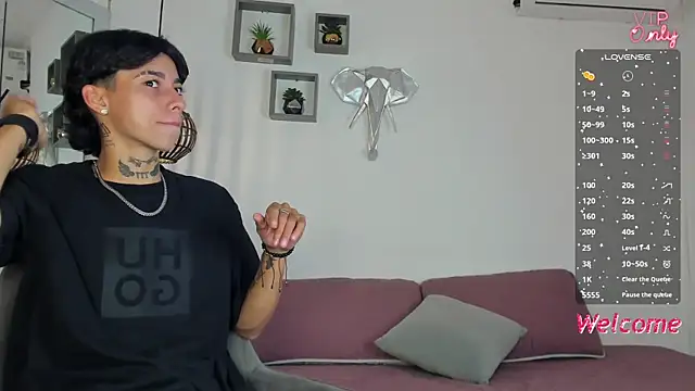 AmberAdams  online show from December 21, 4:11 pm