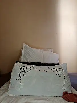 YourSubDesire online show from February 8, 2:43 pm