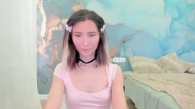crystalnut online show from June 12, 3:03 am