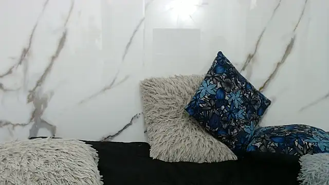 Lindsey8 online show from March 19, 2:54 pm