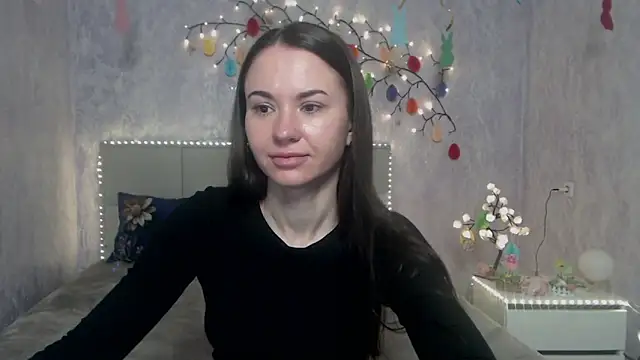 KaraCriegs online show from April 11, 5:16 pm