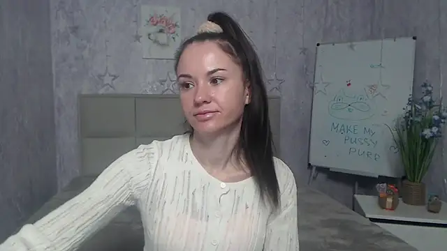 KaraCriegs online show from November 8, 7:08 pm