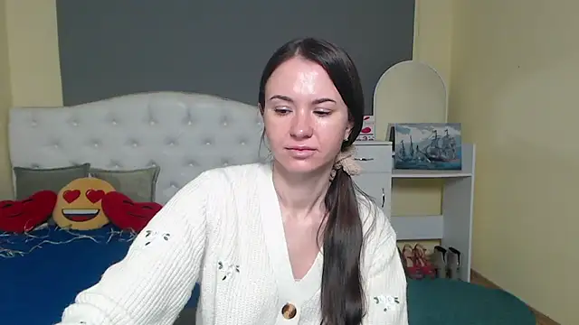 KaraCriegs online show from November 11, 7:33 pm