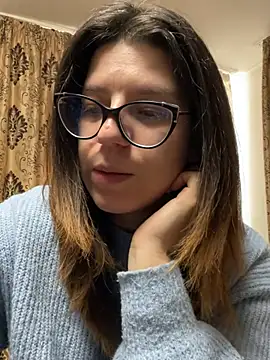 NadiraNoor online show from March 3, 8:53 am