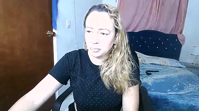 Chanel 87xxx online show from February 10, 11:30 pm