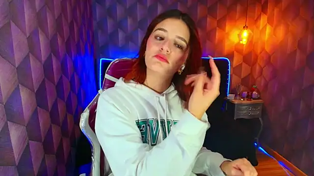 LiaHarryis online show from January 8, 7:18 pm