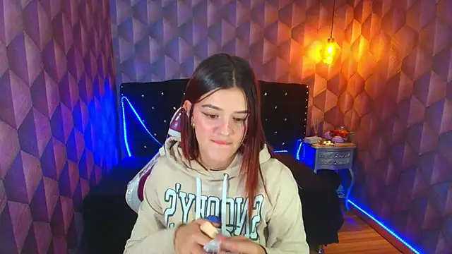 LiaHarryis online show from January 14, 7:08 pm