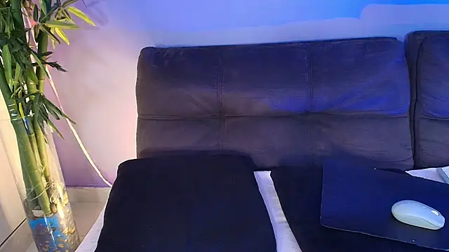 cinnamon kyla online show from September 17, 3:59 am