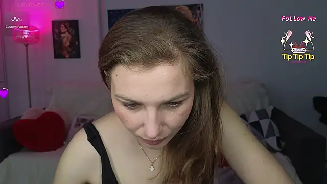 Amelia55555 online show from June 19, 1:14 pm