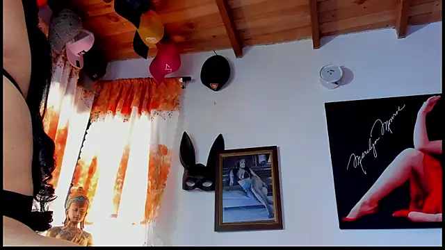 seleneh online show from September 16, 4:48 pm