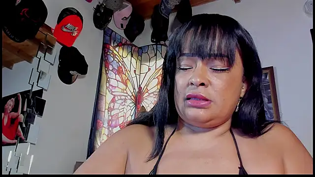 seleneh online show from October 16, 5:26 pm