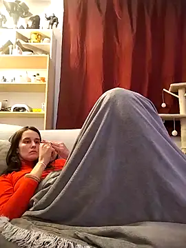 CuteCouple1211 online show from October 27, 7:30 pm