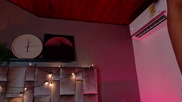 nahomi campbell online show from February 3, 7:40 pm