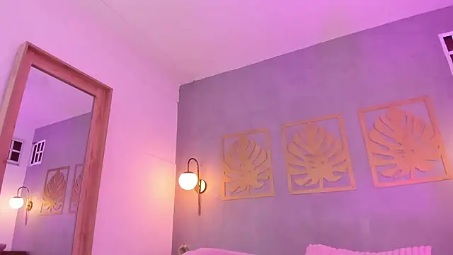 majo rosse  online show from October 9, 7:07 pm