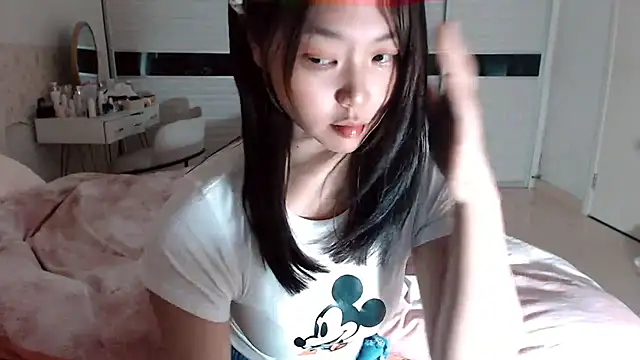 -Lucky Girl online show from March 15, 12:18 pm