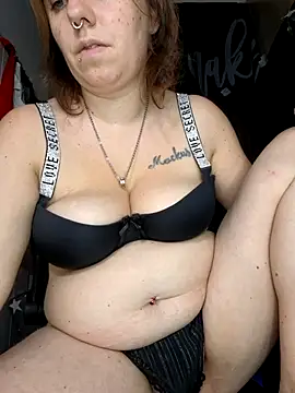 Jassiundich2 online show from December 18, 7:40 pm