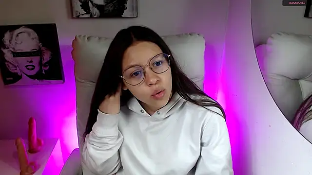 SamanthaRoldaan online show from February 13, 1:46 pm