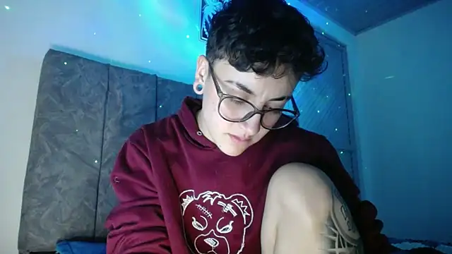 linda 33 online show from March 30, 10:09 pm